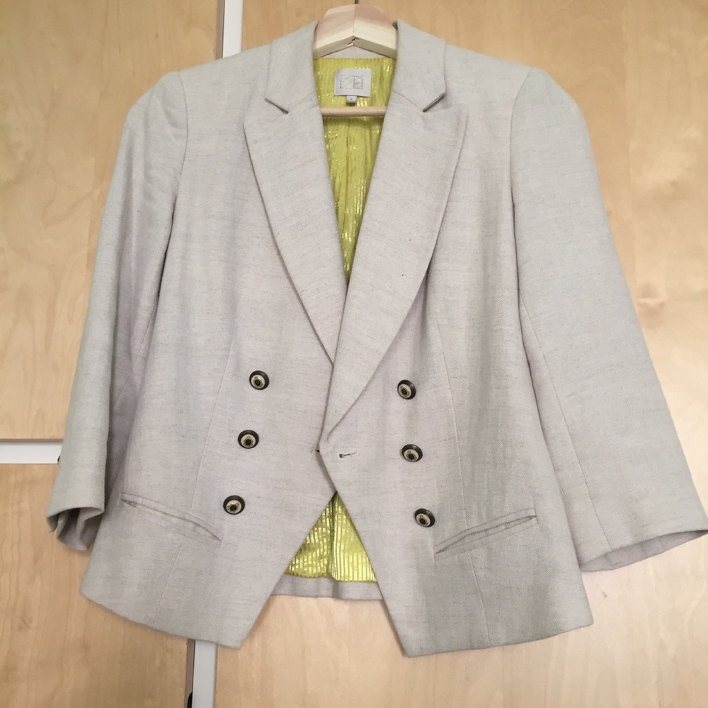 Cropped three quarters jacket in beige size 0